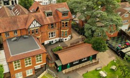 Oaklands School logo