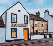 Bowmore Hotel logo
