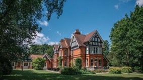Dower House Hotel logo