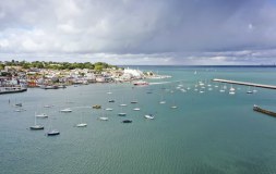 Cowes Harbour Commission