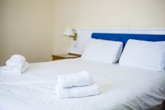 Yelfs Hotel logo