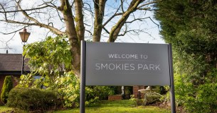 Hotel Smokies Park logo