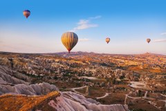 Kyle Travel logo