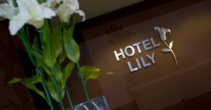 Lily Hotel logo
