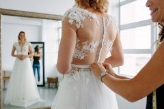 Satin & Lace Bridal Design Centre logo