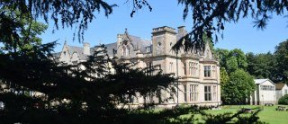 Stranmillis University logo