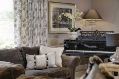 Dales Bred Furniture logo