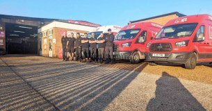 M Q Mobile Tyres logo